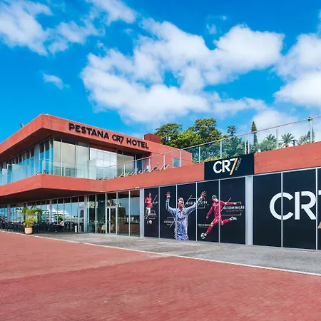 호텔 페스타나 Cr7 푼샬