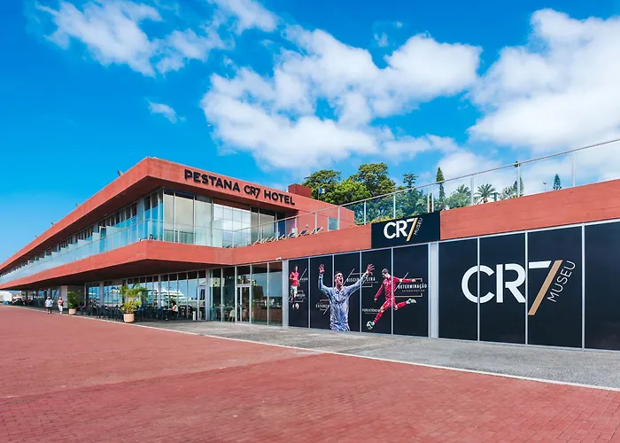 호텔 페스타나 Cr7 푼샬